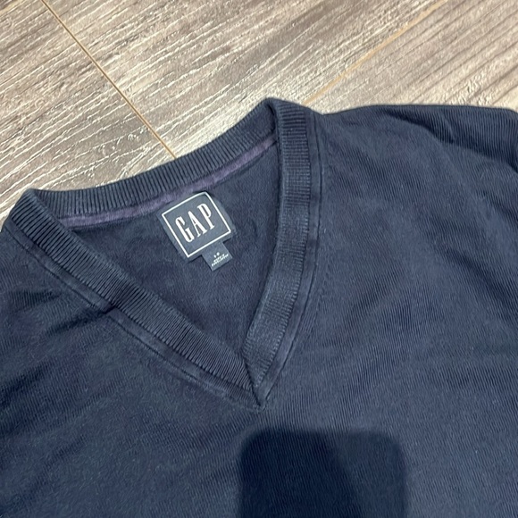 Gap bundle of 4 v neck sweaters all large 2 green one black and one blue - Picture 5 of 5